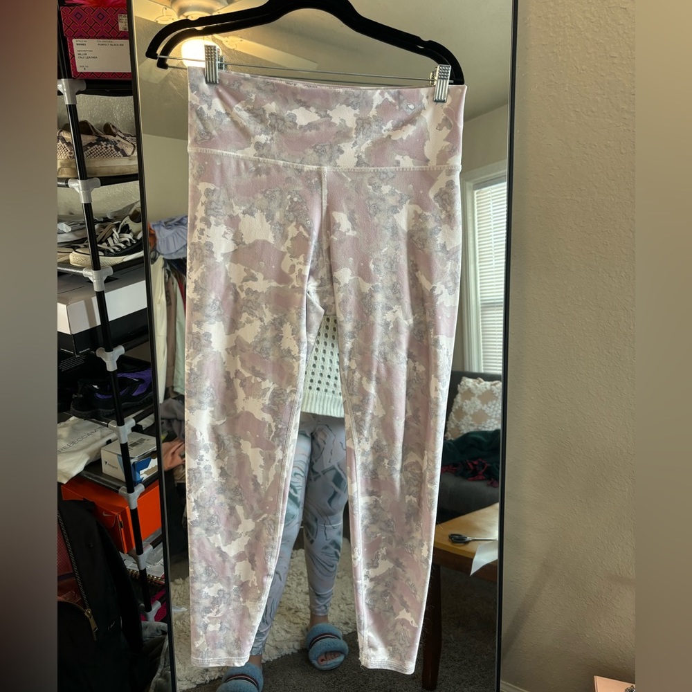 Savvi Lifestyle Co. Women’s Opal Light Camo Camouflage Leggings Large